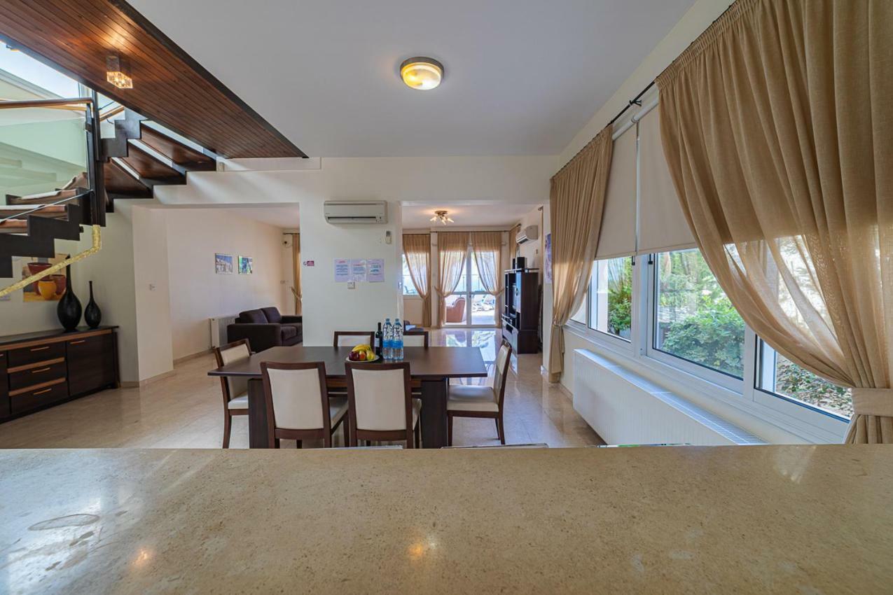 Villa Sunrise 11 Coral Bay Exterior photo