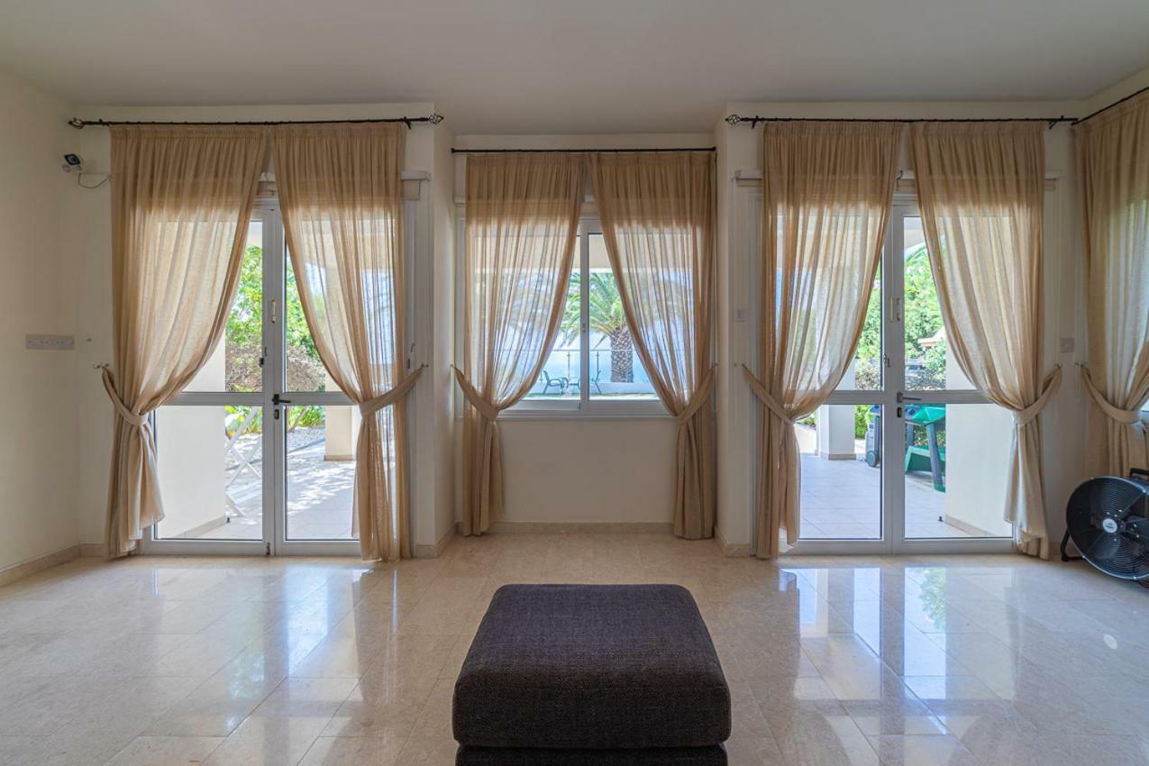Villa Sunrise 11 Coral Bay Exterior photo